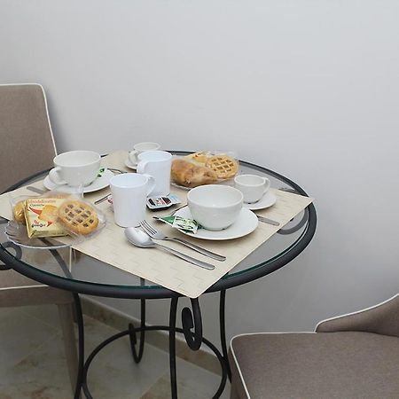 Antonietta De Pace Rooms By Napoli Milionaria B&B Dış mekan fotoğraf